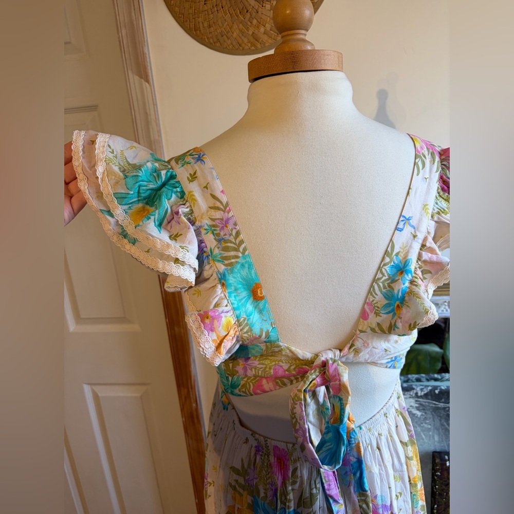 SPELL Lei Lei Frill Gown is incredibly exquisite & one for the Spell collectors - Picture 8 of 12